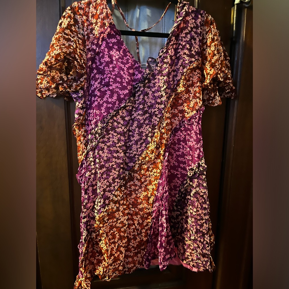 Anthropologie red/purple floral mini dress, t- strap  & flutter sleeve size Xl